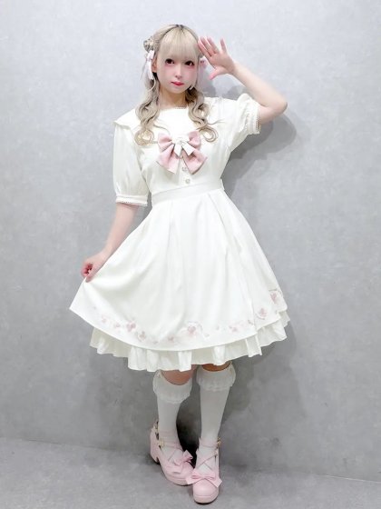 Flowing Cherry Blossom ワンピース Flowing Cherry Blossom ワンピース